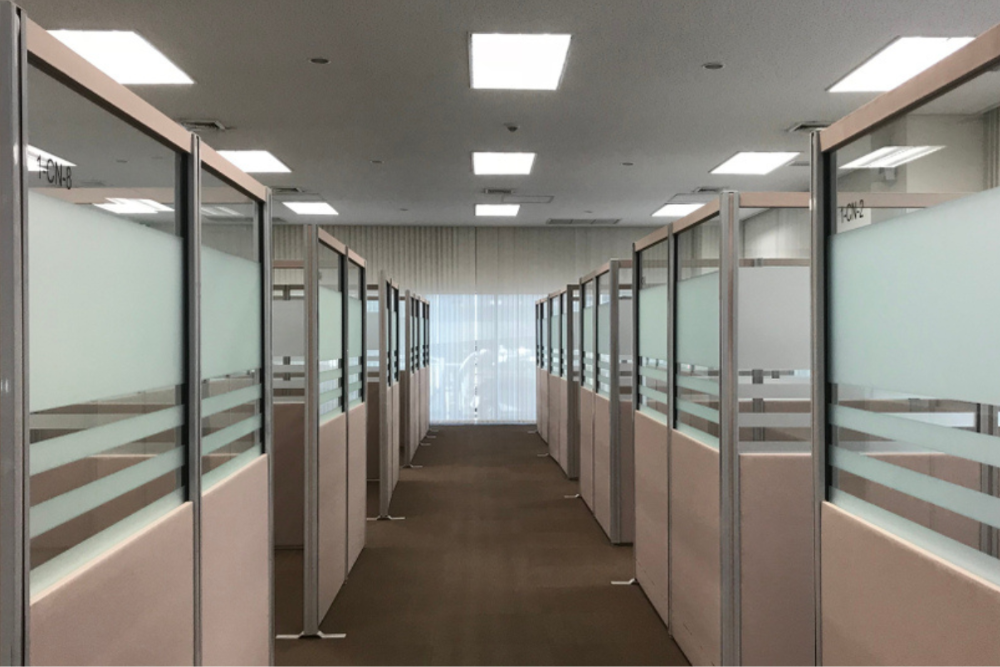 Large office partitioning installation